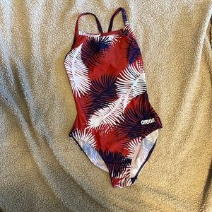 Arena On Piece Practice Suit